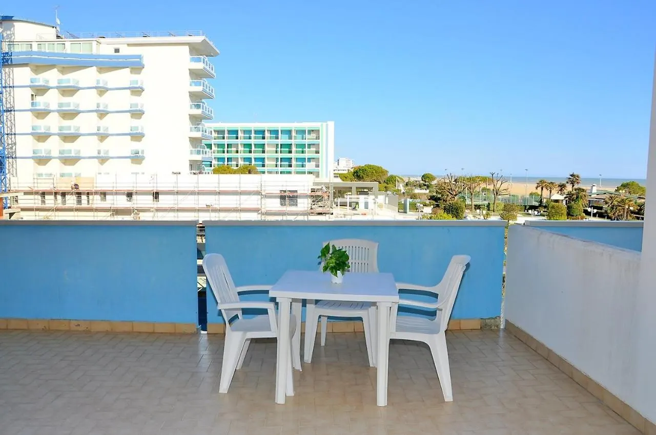 Sea View Apartment With Balcony And Swimming Pool Bibione