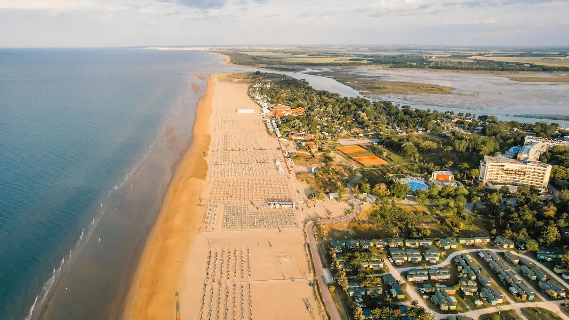 Sea View Apartment With Balcony And Swimming Pool Bibione 0*,  Italy